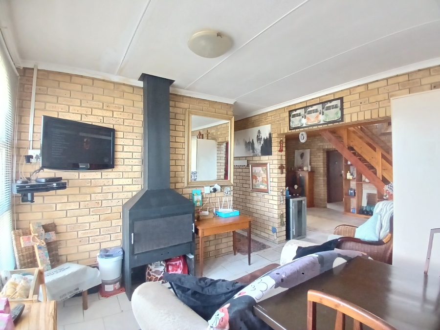 2 Bedroom Property for Sale in Stilbaai Wes Western Cape